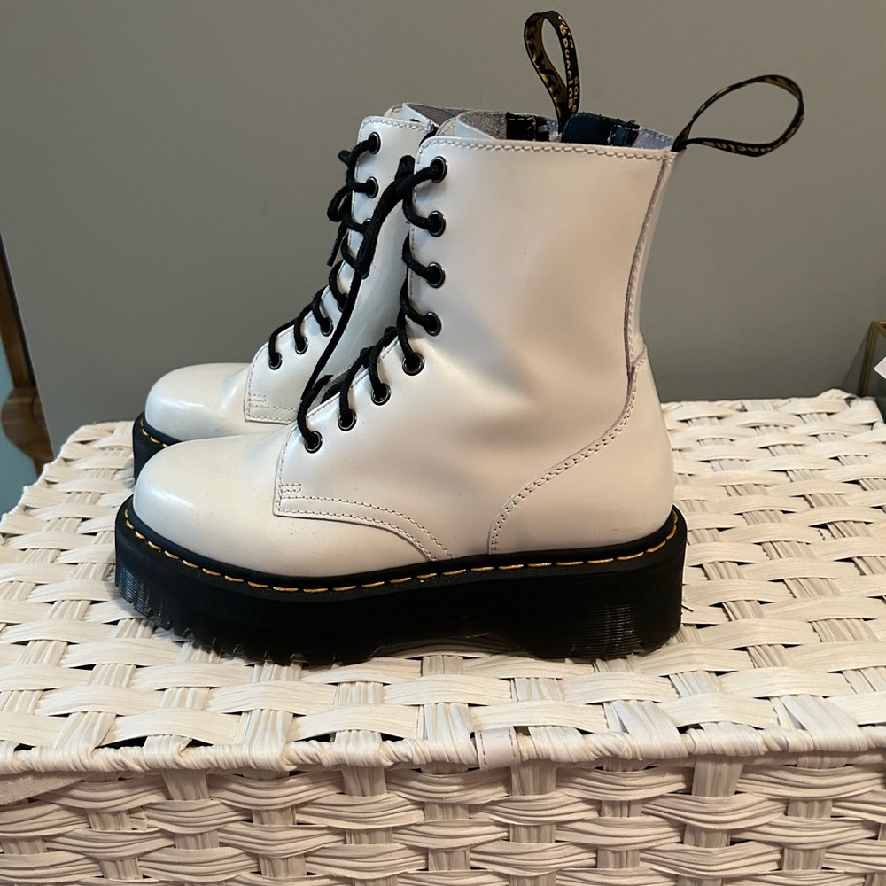 Doc martens white Jaydon size 7